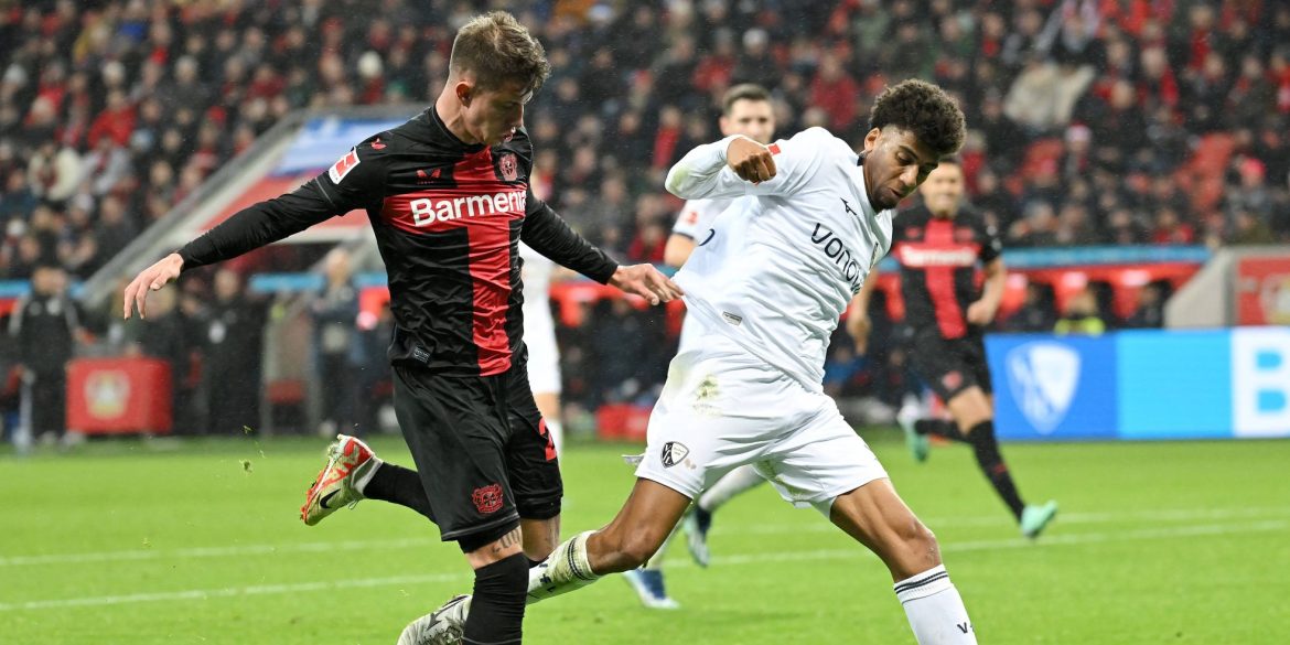 Transfergerüchte: Eintracht wildert in der Bundesliga – gibt Bayer Hlozek & Kossounou ab?